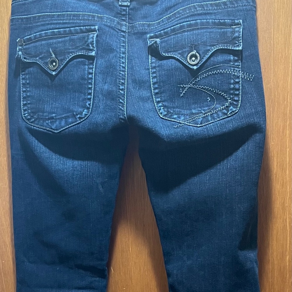 Silver jeans pioneer dark wash low rise like new size 29/33